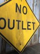 画像4: Vintage Road Sign NO OUTLET (T642) (4)