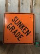 画像4: Vintage Road Sign SUNKEN GRADE (T628) (4)