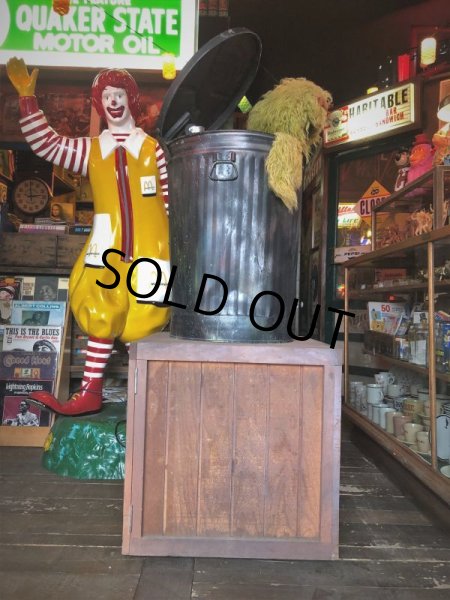 画像4: Vintage Sesame Street Oscar the Grouch FAO SCHWARZ Store Display (T731) (4)