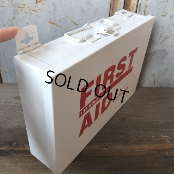 画像2: Vintage #25 BULK First Aid Kit Mettal Box Cabinet (Ｔ808） (2)