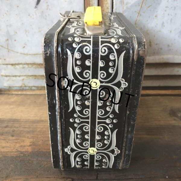 画像7: Vintage Lunch Box Zorro (T847) (7)
