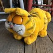 画像1: Vintage Dakin Garfield Plush Doll (T883) (1)