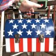 画像1: Vintage Groovy American Old Glory Stars and Stripes Lunch Box (T907) 　 (1)