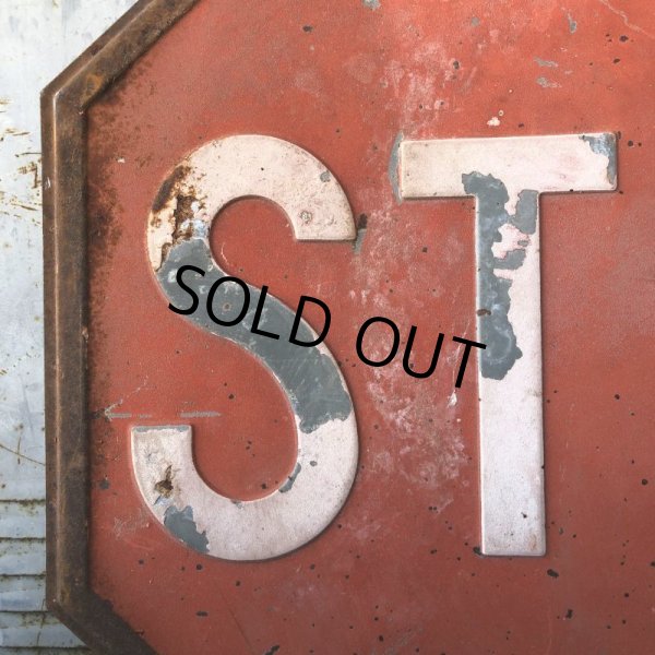 画像4: 1940s Vintage U.S.A Embossed Stop Road Sign (B039)  (4)