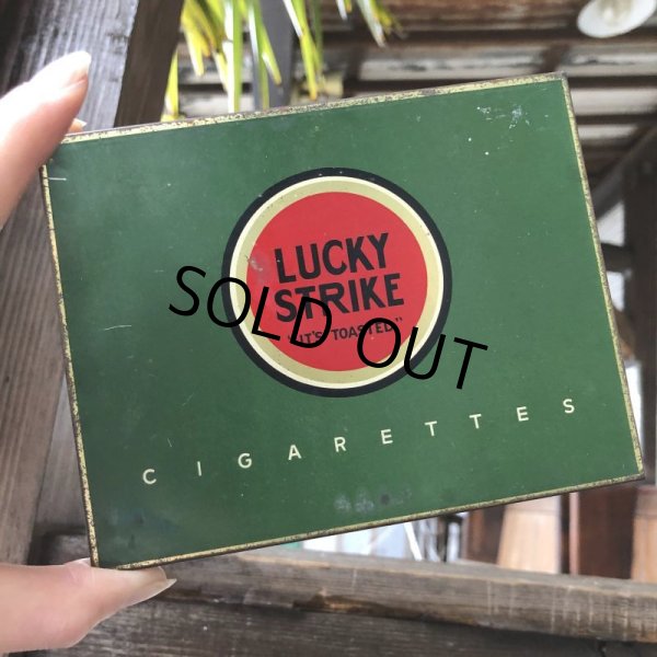 画像1: Vintage Lucky Strike Cigarette Tabacco Tin Can (B063) (1)