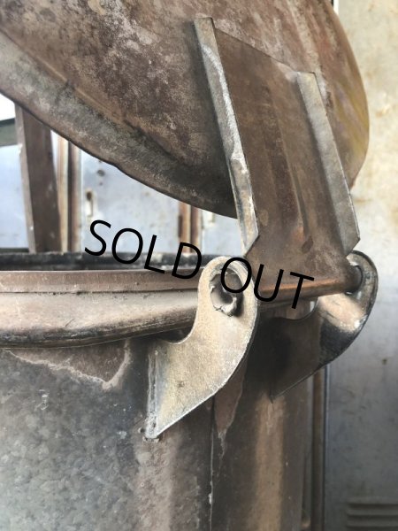 画像8: 1940s Vintage Industriel Heavy Duty Iron Trash Box (B133) (8)