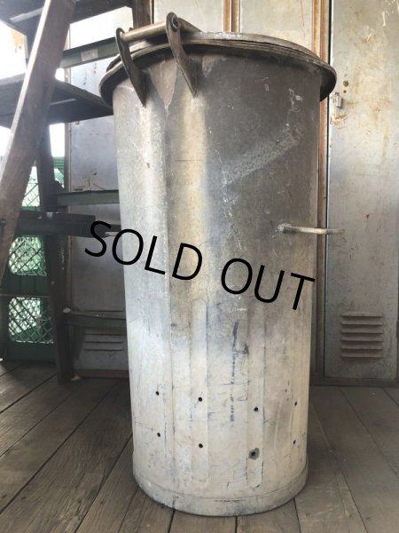 画像16: 1940s Vintage Industriel Heavy Duty Iron Trash Box (B133) (16)