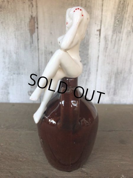 画像3: Vintage Japan Nude Naked Pin-up Girl Ceramic Decanter  Lay Off .. (B202) (3)
