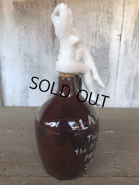 画像5: Vintage Japan Nude Naked Pin-up Girl Ceramic Decanter  Lay Off .. (B202) (5)