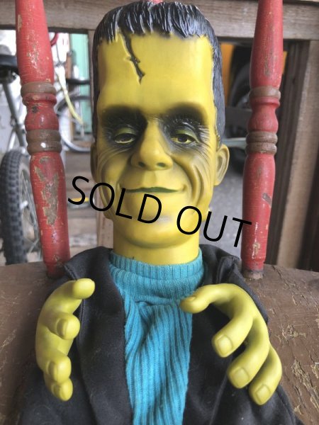画像4: 60s Vintage Mattel The Munsters TV Show Herman Tanking Hand Puppet Doll (B216)  (4)