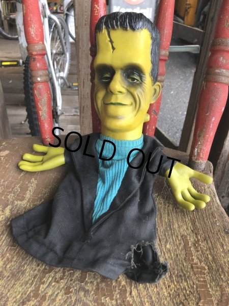 画像1: 60s Vintage Mattel The Munsters TV Show Herman Tanking Hand Puppet Doll (B216)  (1)