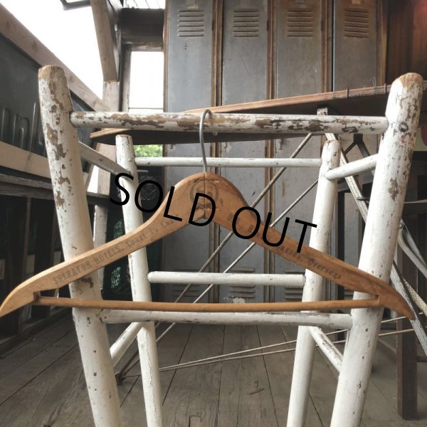 画像4: Vintage Antique Advertising Wood Hanger Sheraton Hotel (B248) (4)