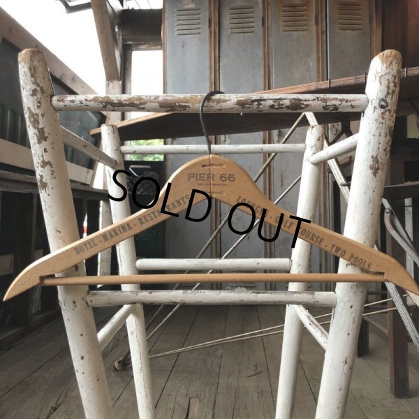 画像4: Vintage Antique Advertising Wood Hanger PIER 66 (B242) (4)