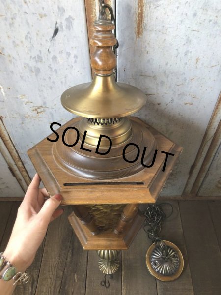 画像16: Vintage Wooden Amber Glass Hanging Swag Lamp (B274) (16)