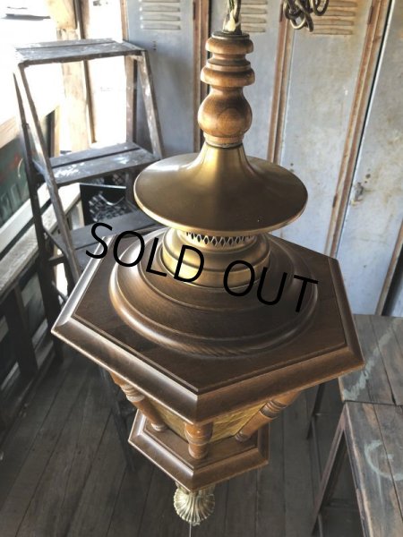 画像2: Vintage Wooden Amber Glass Hanging Swag Lamp (B274) (2)