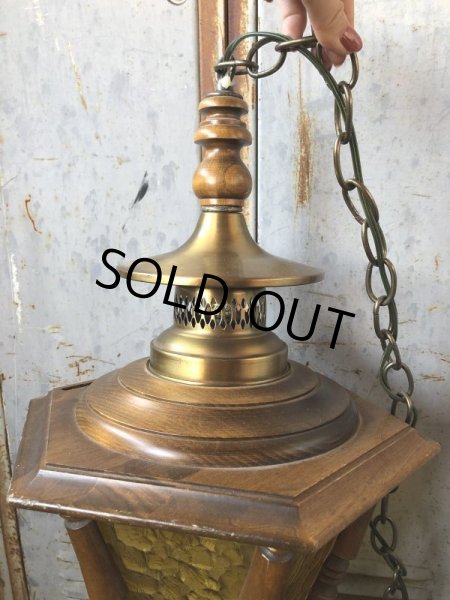 画像10: Vintage Wooden Amber Glass Hanging Swag Lamp (B274) (10)