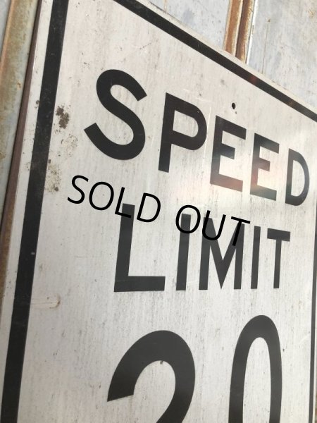 画像2: Vintage Road Sign SPEED LIMIT 20 (B293)  (2)
