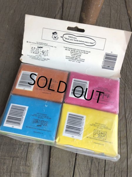 画像2: Vintage The Flintstones Bath Soap Set (B332) (2)