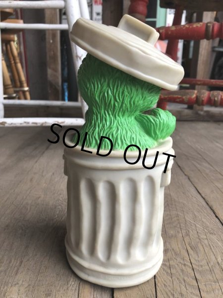画像5: Vintage Sesame Street Oscar Bank (B395) (5)