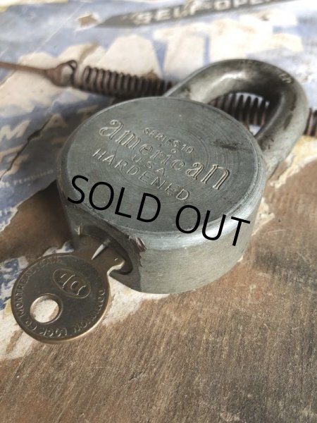 画像2: Vintage American Lock Co Series 10 Hardened Padlock (B402) (2)