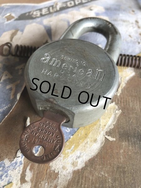 画像2: Vintage American Lock Co Series 10 Hardened Padlock (B403) (2)