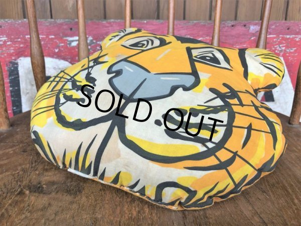画像6: 60s Vintage Esso Exxon Friends Of The Tiger Pillow Cushion (B416) (6)