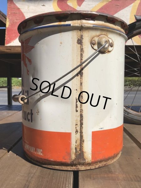 画像2: Vintage Mobil 5GL Motor Gas/Oil Can (S916) (2)