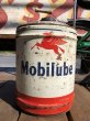 画像3: Vintage Mobil 5GL Motor Gas/Oil Can (B452)  (3)