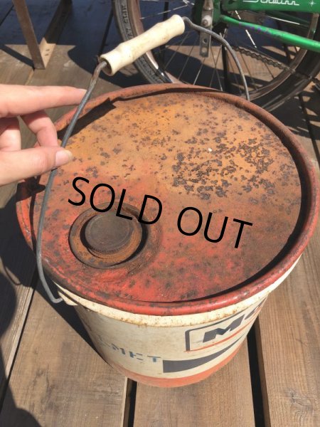 画像4: Vintage Mobil 5GL Motor Gas/Oil Can (B453) (4)