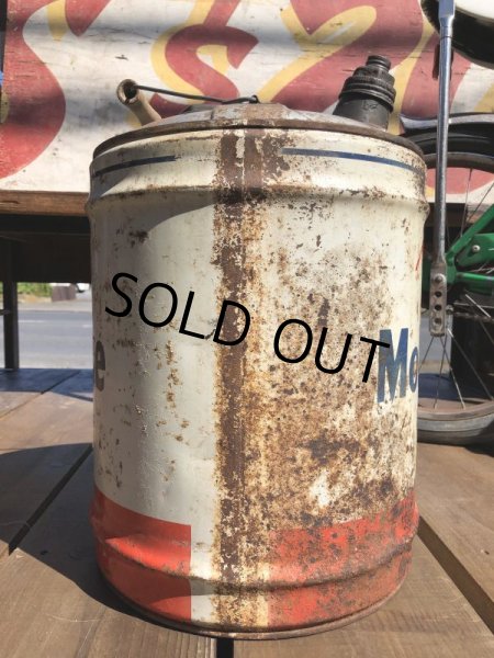 画像4: Vintage Mobil 5GL Motor Gas/Oil Can (B452)  (4)