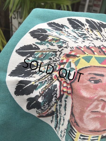 画像4: Vintage Red Man Chewing Tobacco Cloth Banner Sign (B522)  (4)