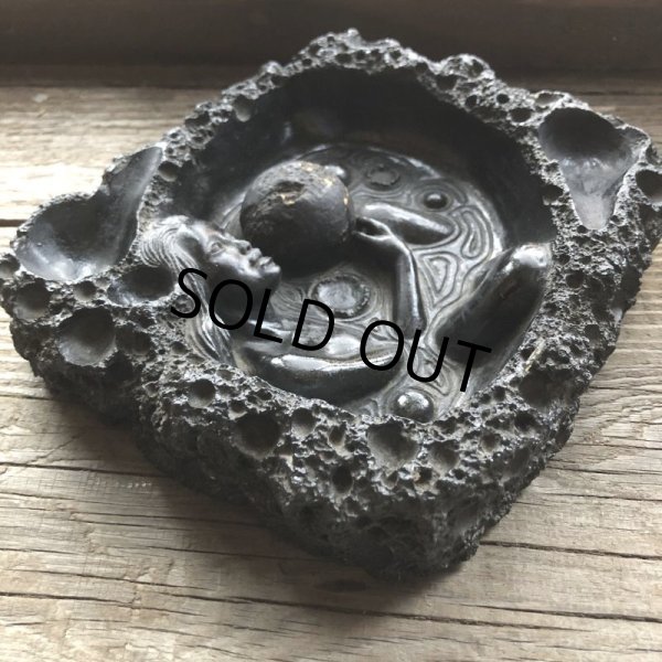 画像2: Vintage Hawaiiana Collectible Ashtray (B584) (2)