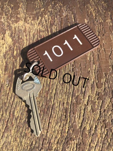画像2: Vintage Motel Key Holiday Inn #1011 (B608) (2)