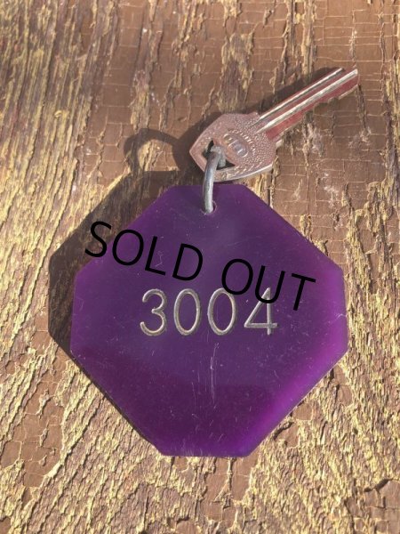 画像2: Vintage Motel Key Holiday Inn #3004 (B609) (2)