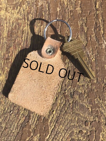 画像2: Vintage Motel Key Manoir de Tilly Inn #212 (B598) (2)