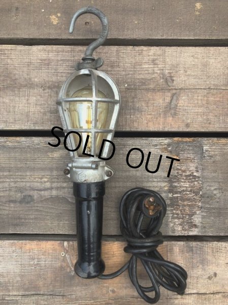 画像2: 30s Vintage Industrial Hanging Trouble Work Lamp Light (661) (2)