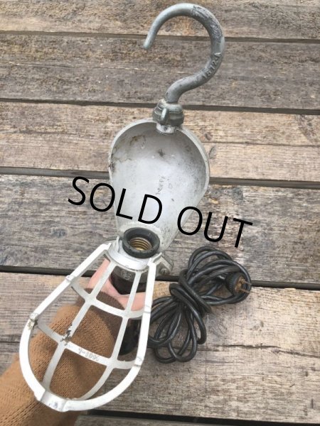 画像11: 30s Vintage Industrial Hanging Trouble Work Lamp Light (661) (11)