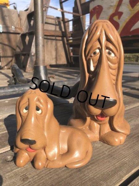 画像1: 70s Vintage Sad Big Eyes Basset Hound Dogs Ceramic Figurines (B662)  (1)