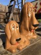 画像2: 70s Vintage Sad Big Eyes Basset Hound Dogs Ceramic Figurines (B662)  (2)