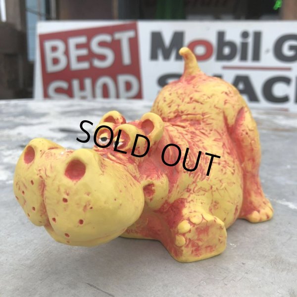 画像1: 70s Vintage Royalty Industries Hippo Coin Bank (B663)  (1)
