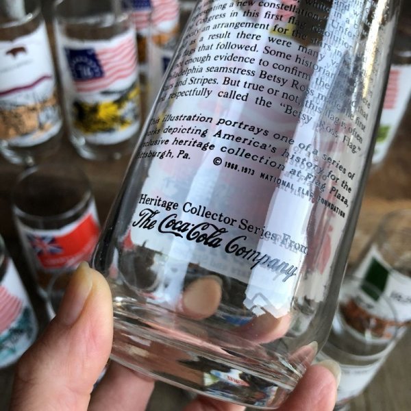 画像2: 70s Vintage Coca Cola Heritage Glass First Stars and Stripes (G040)   (2)
