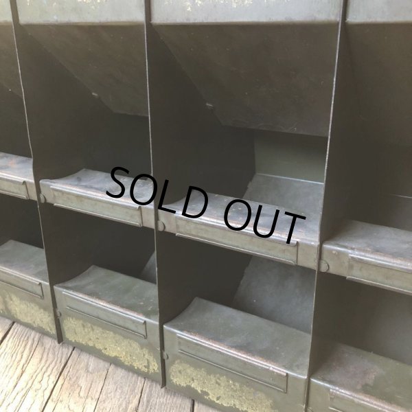 画像10: 40s Vintage LYON Mettal Tool Cabinet (B666) (10)