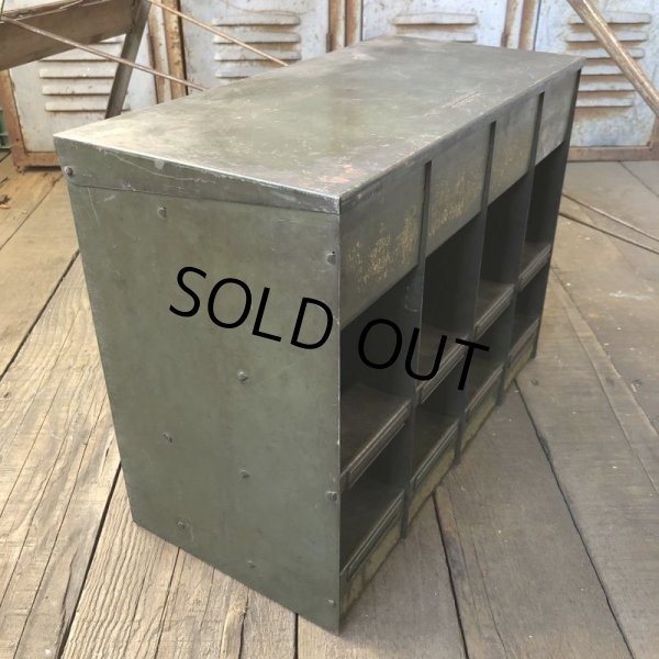 画像2: 40s Vintage LYON Mettal Tool Cabinet (B666) (2)