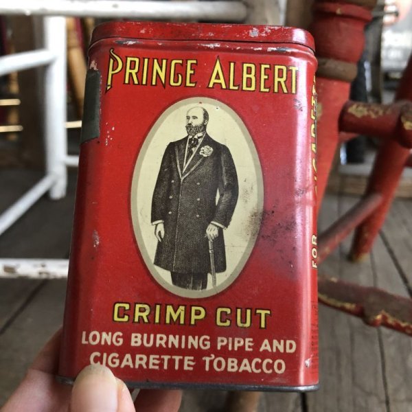画像1: Vintage Pringe Albert Tabacco Pocket Tin Can (B686)     (1)