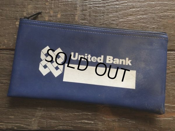 画像1: Vintage Zippered Vinyl Bank Money Bag United Bank (B713) (1)