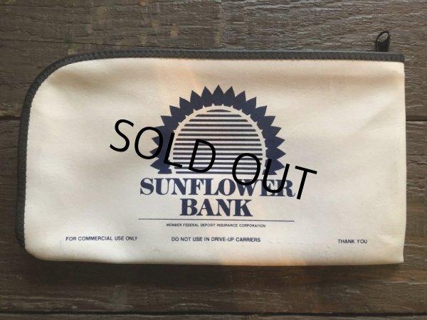 画像5: Vintage Zippered Vinyl Bank Money Bag Sunflower Bank (B714) (5)