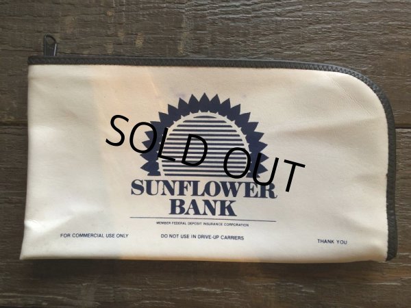 画像1: Vintage Zippered Vinyl Bank Money Bag Sunflower Bank (B714) (1)