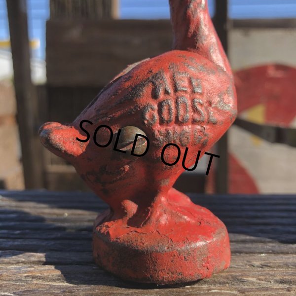 画像2: Vintage Cast Iron Red Goose Shoes Bank (B746) (2)