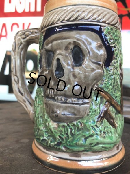 画像8: 60s Vintage Six Flags Over Texas Skull Ceramic Stein Jug (B753) (8)