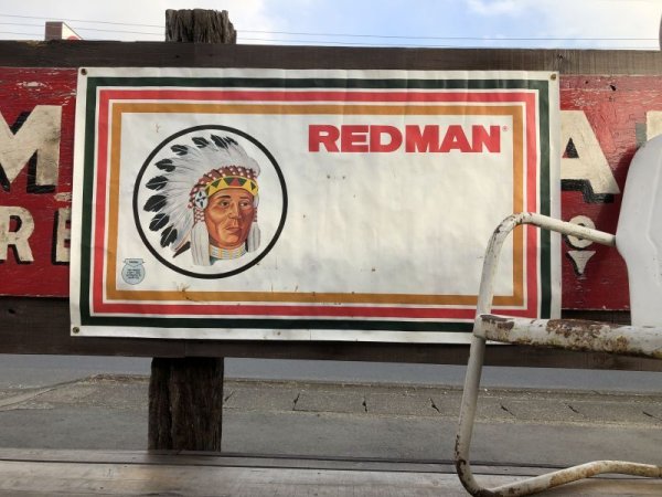 画像1: Vintage Red Man Chewing Tobacco Store Display Banner Sign (B755)  (1)